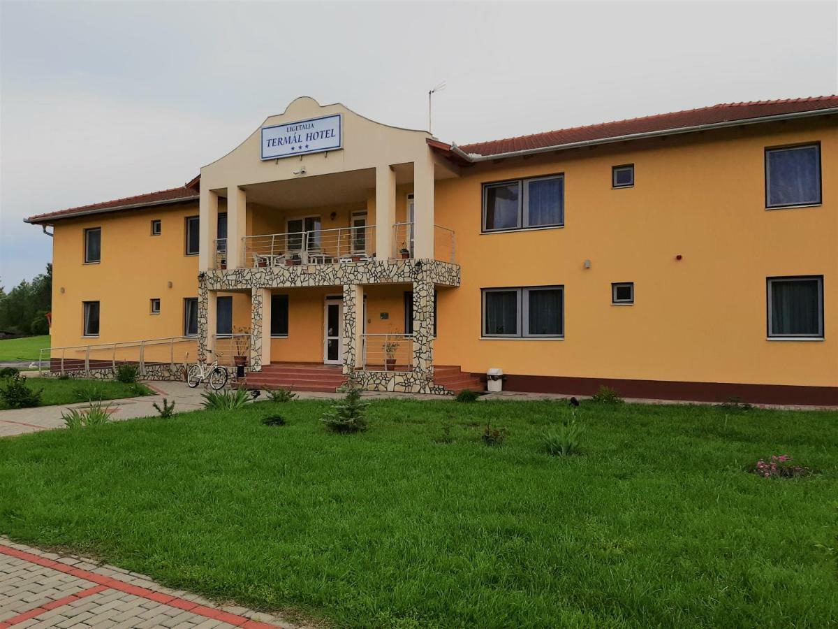 Ligetalja Termal Hotel Peneszlek Exterior foto